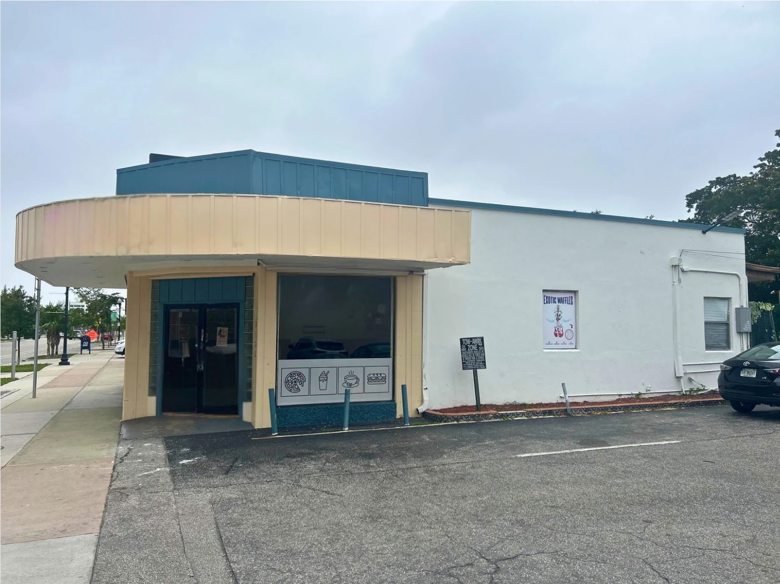 2125 Hollywood Blvd, Hollywood, FL for lease Primary Photo- Image 1 of 9