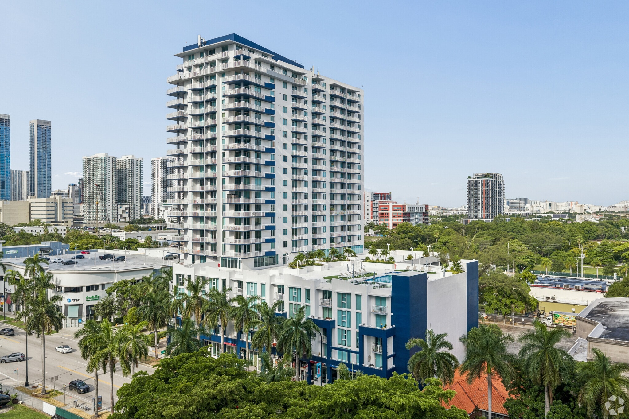 Trophy Retail Portfolio | Chase Anchored portfolio of 11 properties for sale on LoopNet.ca Building Photo- Image 1 of 52
