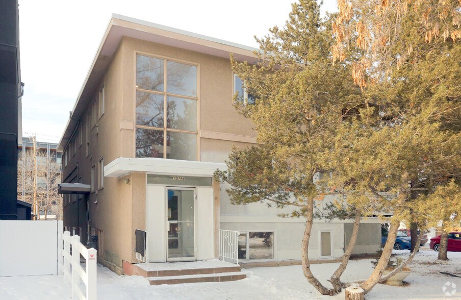 10746 108 St, Edmonton, AB à vendre - Photo principale - Image 1 de 1