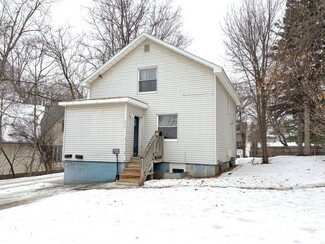 More details for 822 W Maple Ave, Fergus Falls, MN - Multifamily for Sale