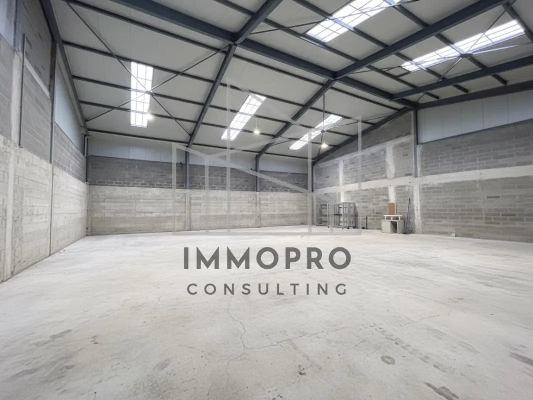 Flex in Saint-Étienne-du-Rouvray for lease Building Photo- Image 1 of 3