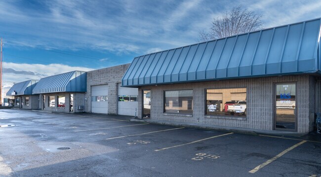 Plus de détails pour 815-817 N Central Ave, Medford, OR - Local d'activités à louer