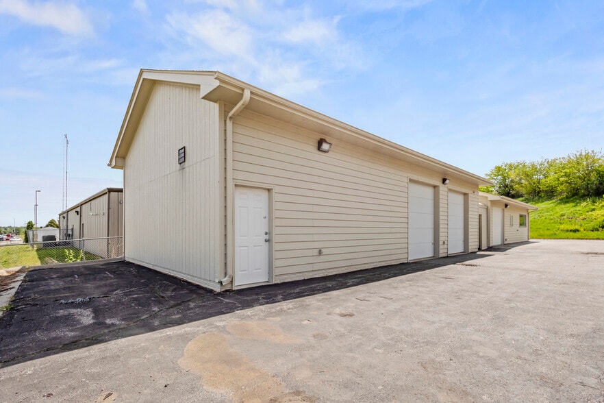 1110 Applewood Dr, Papillion, NE à vendre - Photo du bâtiment - Image 3 de 18