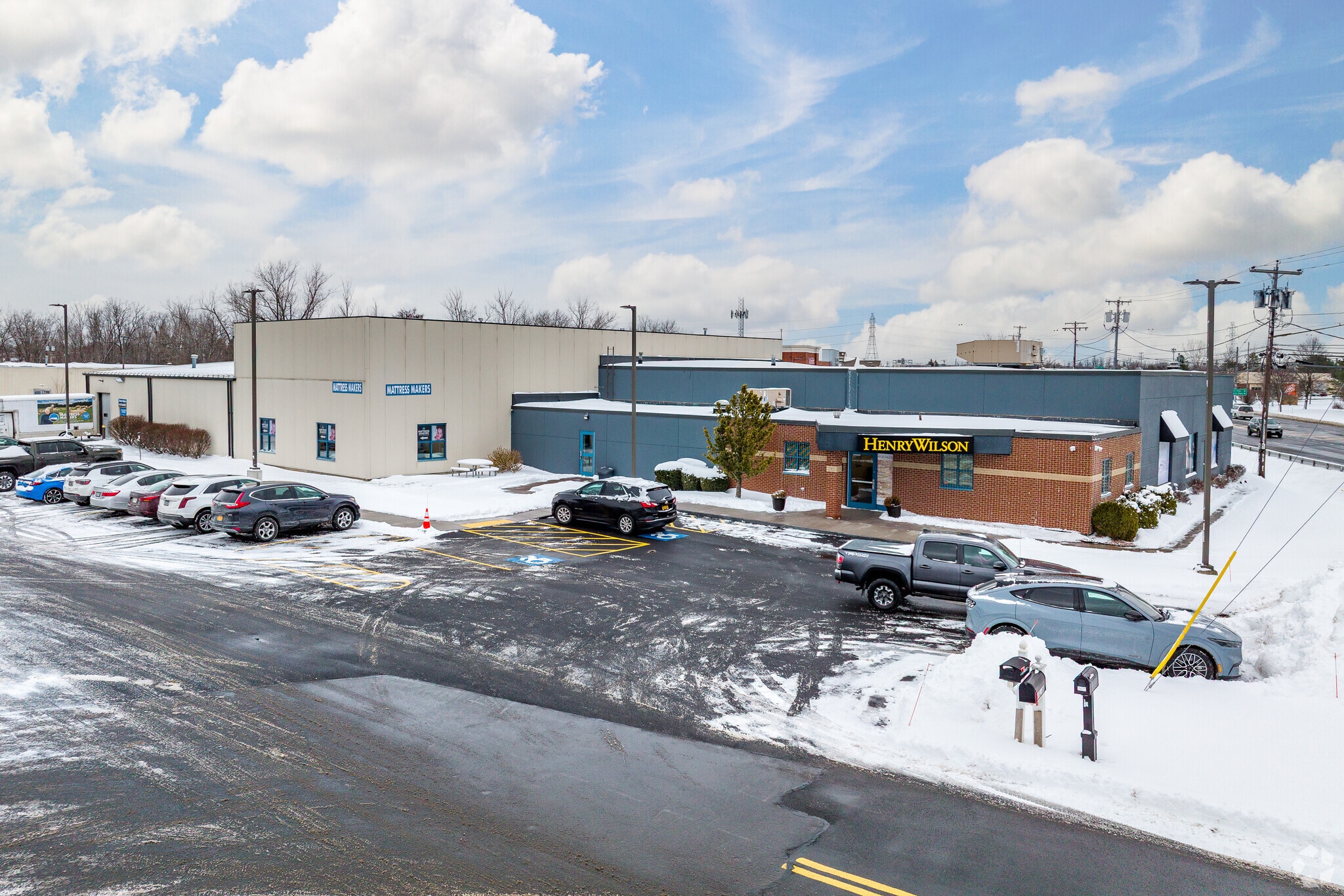 5795 Bridge St, East Syracuse, NY for lease Primary Photo- Image 1 of 5