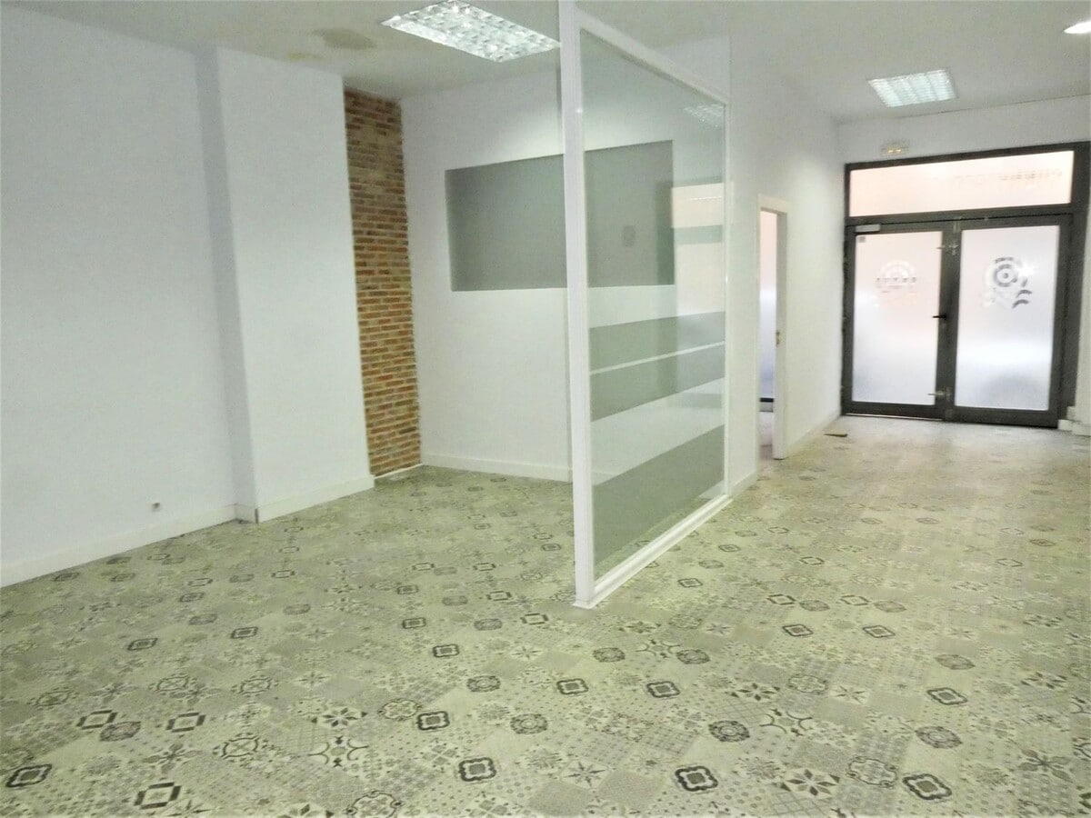 Madrid, MAD 28032 - - - Interior Photo - Image 2 of 16
