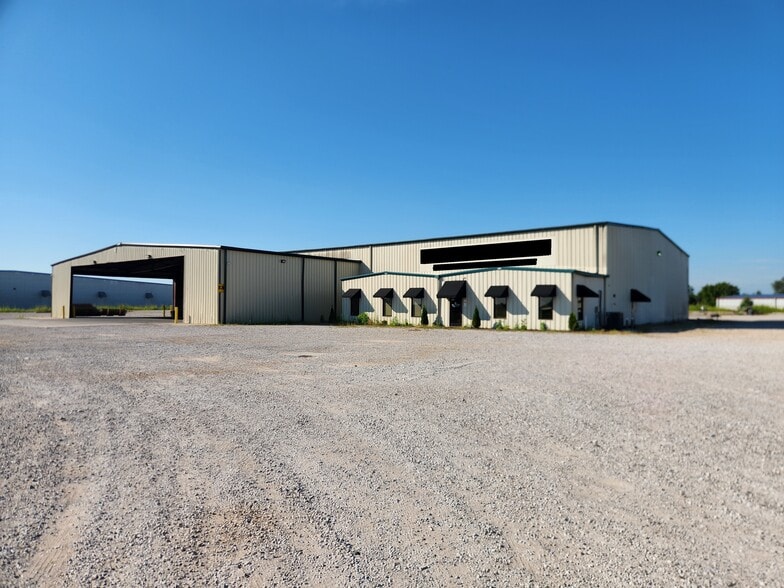 351 Scottys Way, Bowling Green, KY for lease - Building Photo - Image 2 of 22