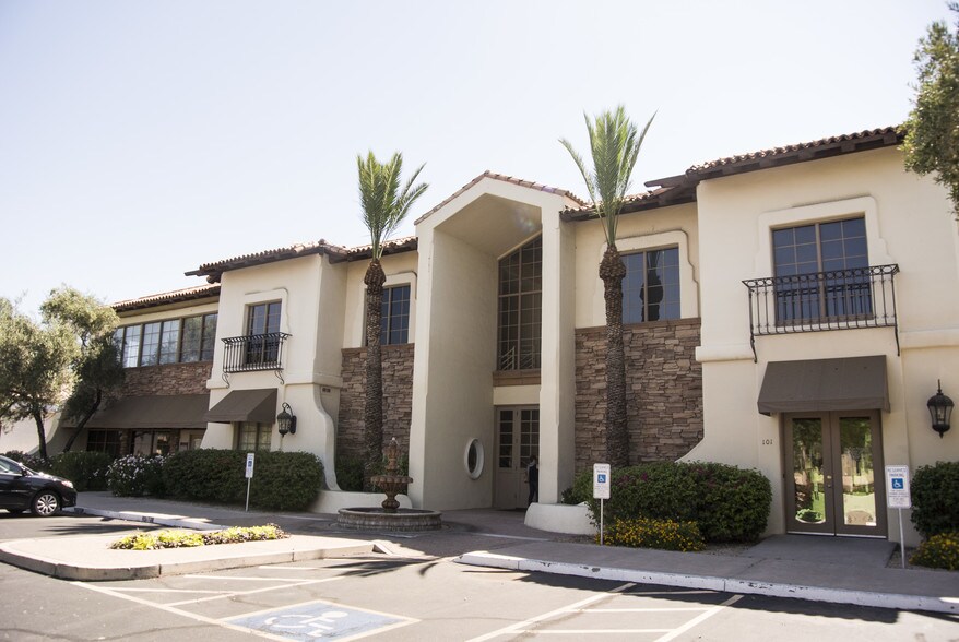 11011 S 48th St, Phoenix, AZ à louer - Photo du bâtiment - Image 2 de 6