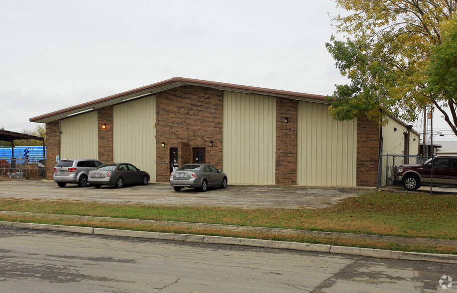 4702 Dodge St, San Antonio, TX for lease - Building Photo - Image 2 of 6