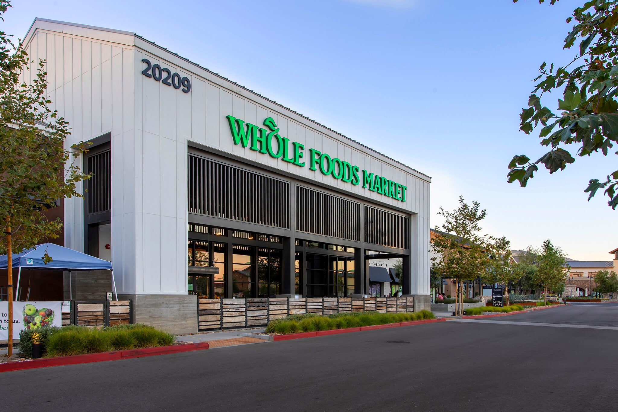 Rinaldi St, Porter Ranch, CA for lease Building Photo- Image 1 of 4