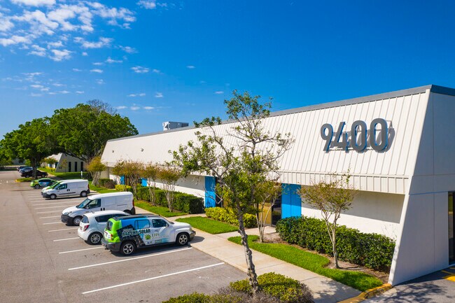 More details for 9412-9424 International Ct N, Saint Petersburg, FL - Industrial for Lease