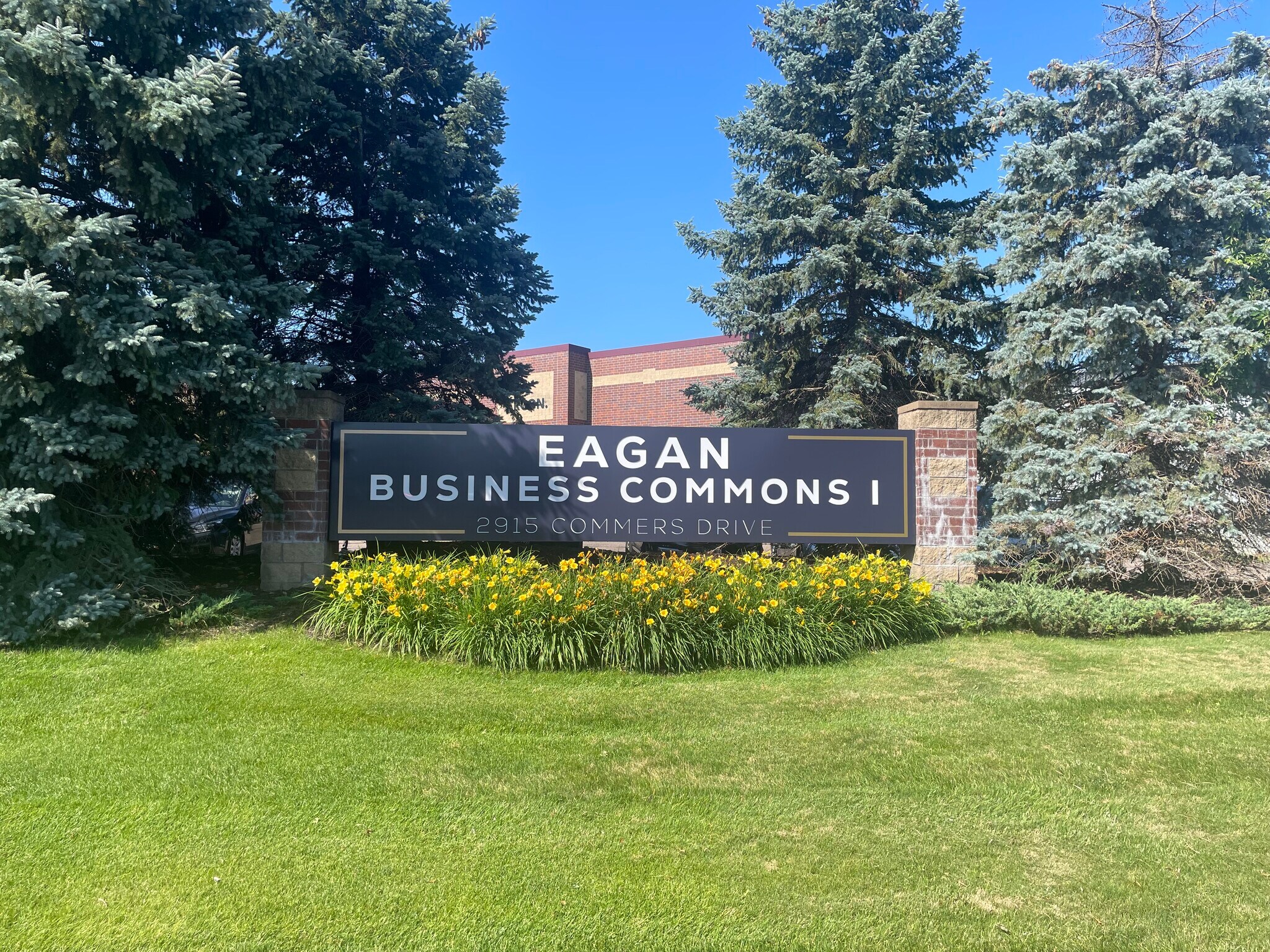 2915 Commers Dr, Eagan, MN à louer Photo du bâtiment- Image 1 de 2