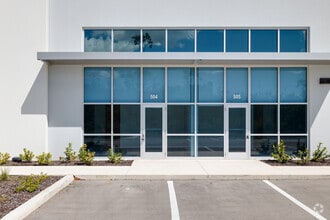 16200 Ben Hill Griffin Pky, Fort Myers, FL à louer Photo du bâtiment- Image 2 de 5