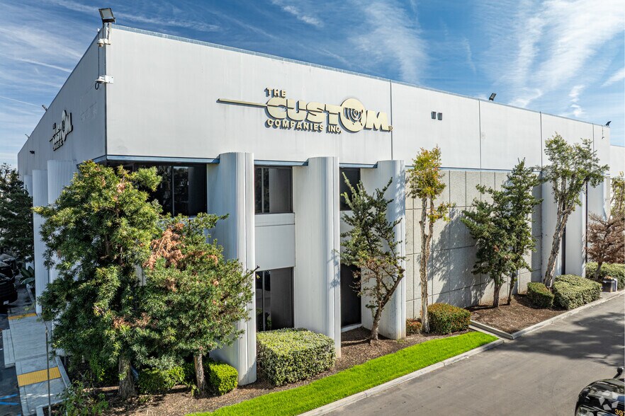 13012 Molette St, Santa Fe Springs, CA à louer - Photo du bâtiment - Image 1 de 10