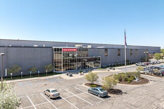 Plus de détails pour 4800 E River Rd, Fridley, MN - Industriel à louer