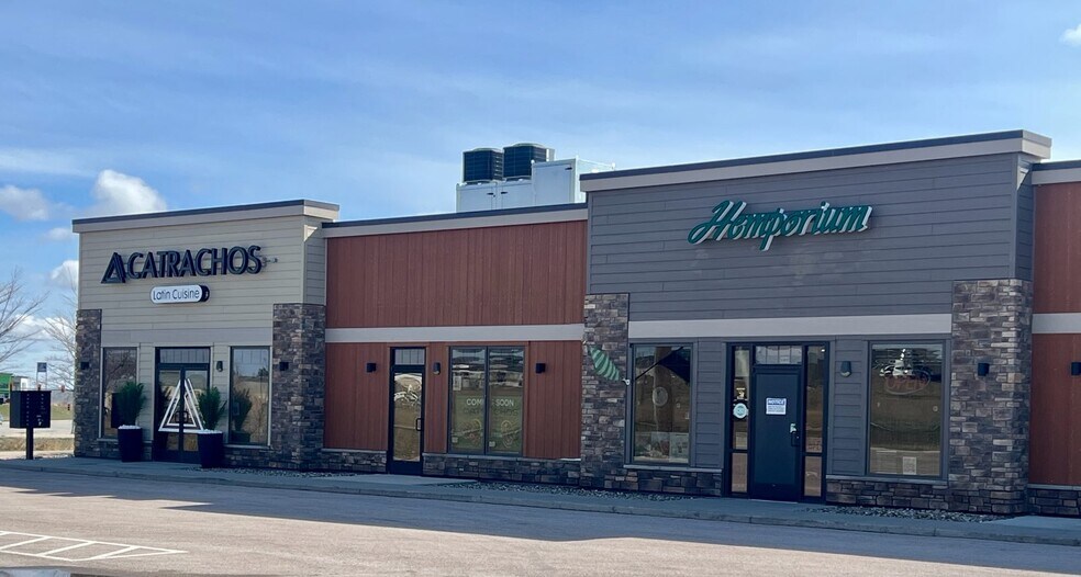 544 Century Rd, Rapid City, SD à louer - Photo du bâtiment - Image 3 de 11