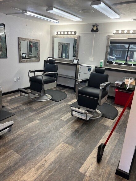 1714 N Gale Ave, Peoria, IL à vendre - Photo intérieure - Image 2 de 9