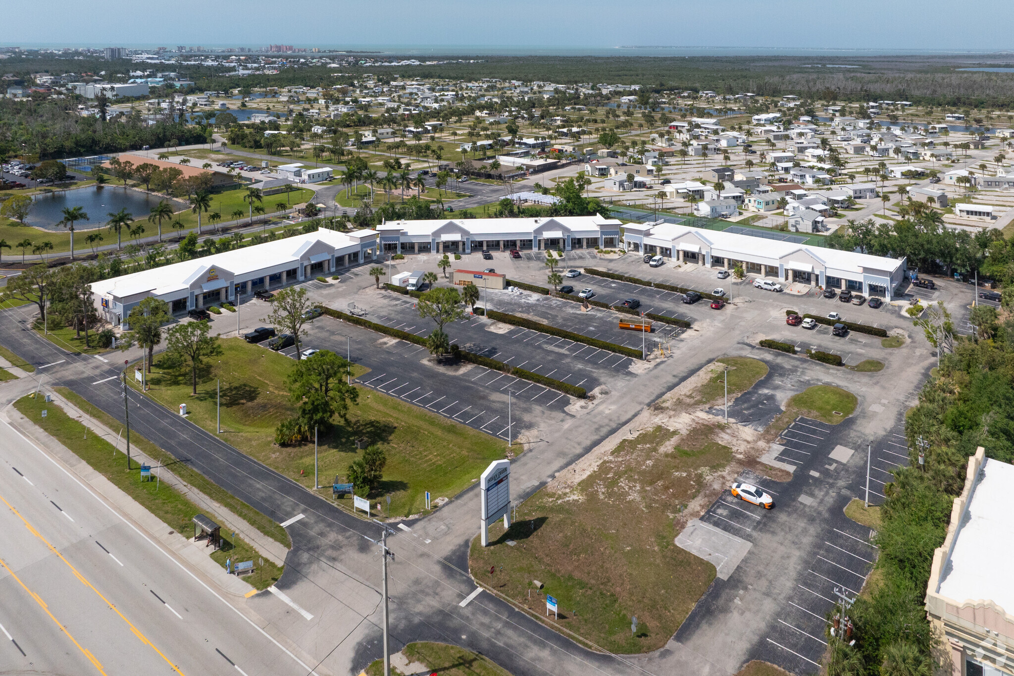 17284 San Carlos Blvd, Fort Myers, FL for sale Primary Photo- Image 1 of 1