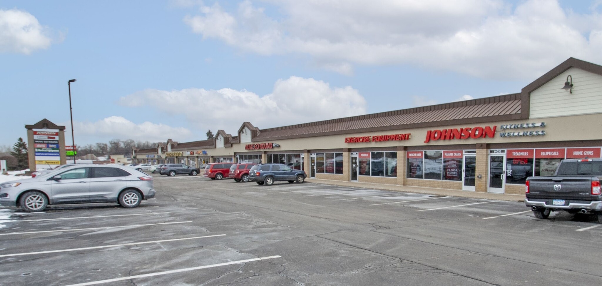 14001-14033 Grand Ave, Burnsville, MN for lease Building Photo- Image 1 of 3