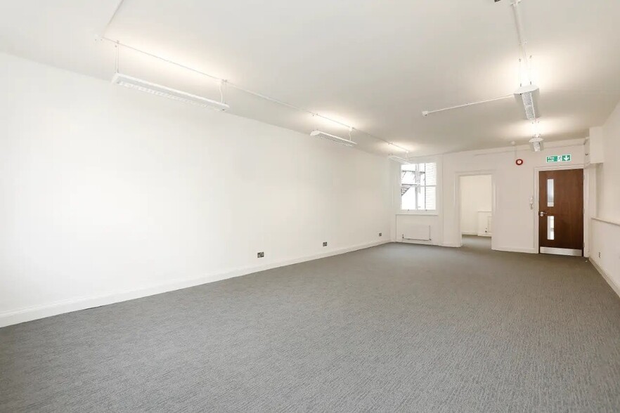 11 Maddox St, London for lease - Interior Photo - Image 3 of 6