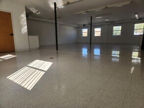534-538 S Pineapple Ave, Sarasota, FL for lease Interior Photo- Image 2 of 4