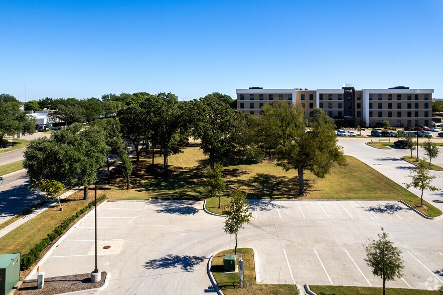 SEC of I-35 & Corporate Dr, Lewisville, TX à louer - Aérien - Image 2 de 18