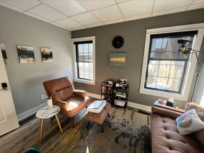 7115 Kentwell Ln, Lincoln, NE for lease Interior Photo- Image 2 of 2