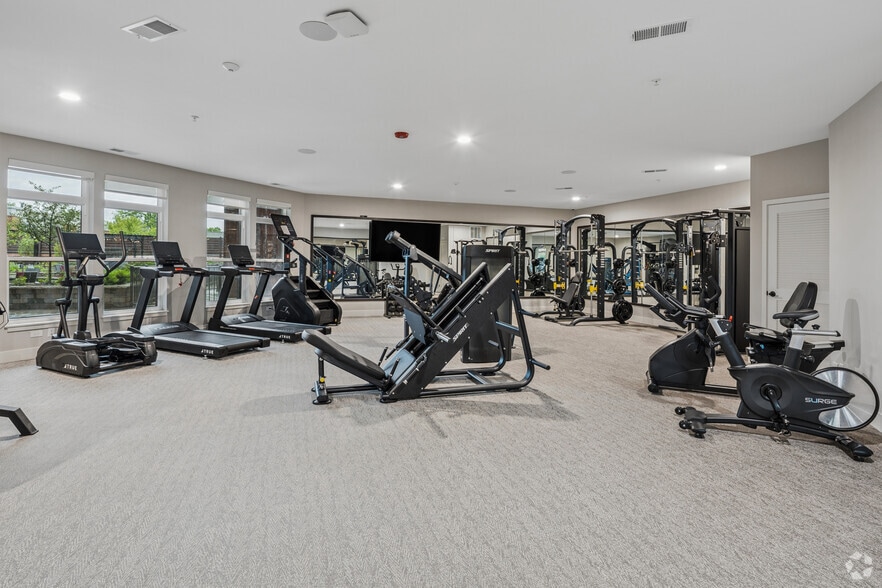 1850 Glenview Rd, Glenview, IL for lease - Interior Photo - Image 3 of 16