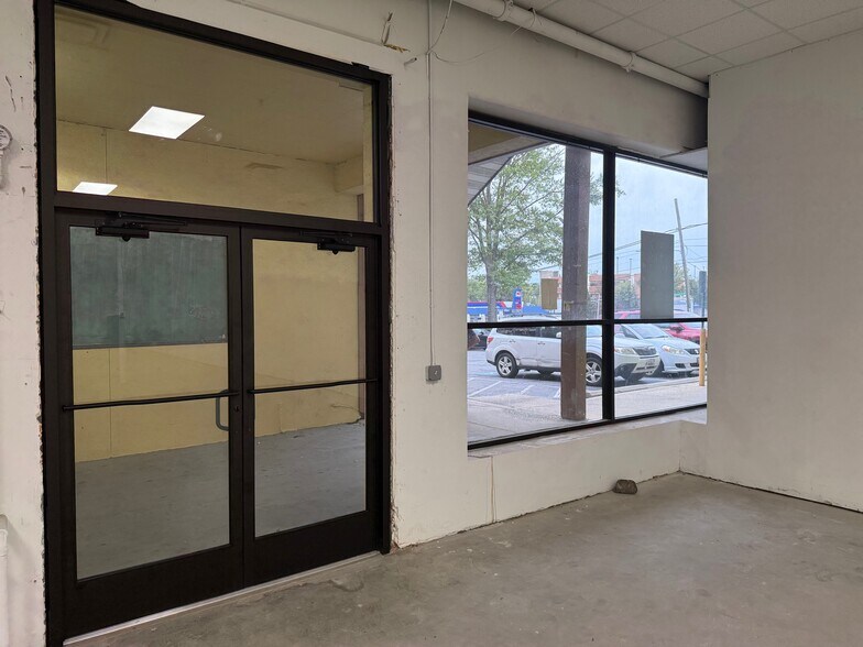 2211-2321 University Blvd, Silver Spring, MD à louer - Photo du bâtiment - Image 2 de 17