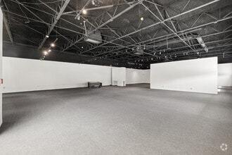 1710 Hi Line Dr, Dallas, TX for lease Interior Photo- Image 1 of 13