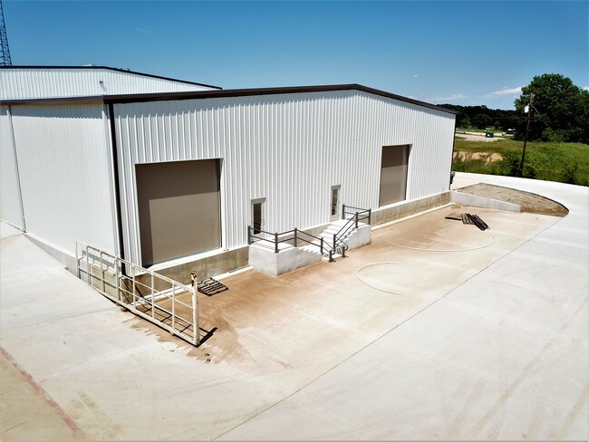 Plus de détails pour 2700 Old Alton Rd, Denton, TX - Local d'activités à louer