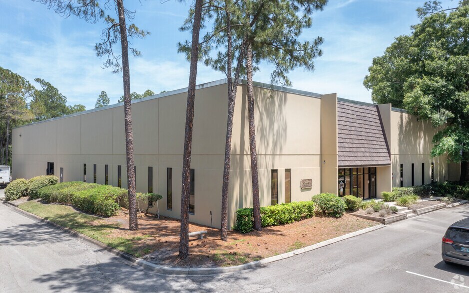 7750-1 Bayberry Rd, Jacksonville, FL à louer - Photo principale - Image 2 de 22