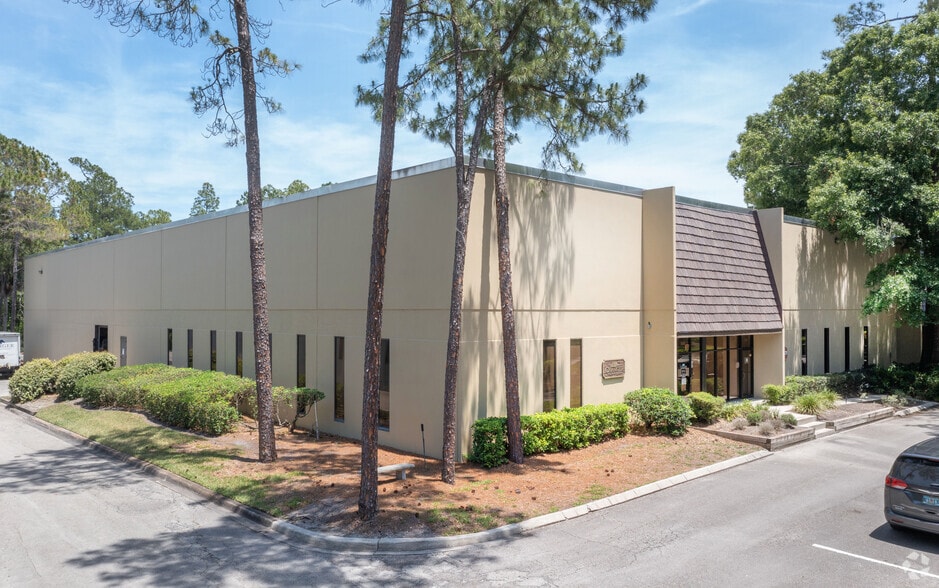 7750-1 Bayberry Rd, Jacksonville, FL for lease - Primary Photo - Image 2 of 22