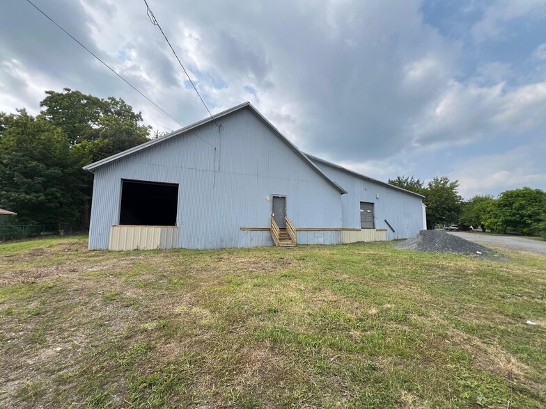 75 Cottage St, Middletown, NY for sale - Building Photo - Image 2 of 5