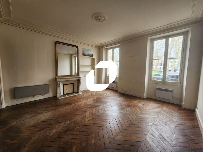 Bureau dans Versailles à vendre Photo du bâtiment- Image 1 de 7