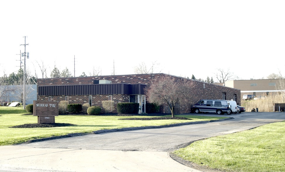 17801 Sheldon Rd, Middleburg Heights, OH for lease - Building Photo - Image 1 of 1