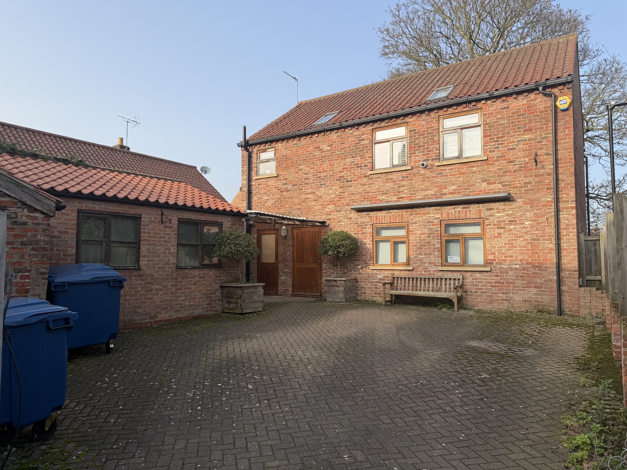 136A Long St, Easingwold for sale Primary Photo- Image 1 of 4