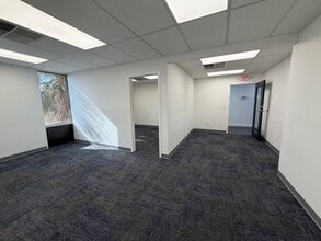 2138 Ashley Phosphate Rd, North Charleston, SC for lease Interior Photo- Image 2 of 6
