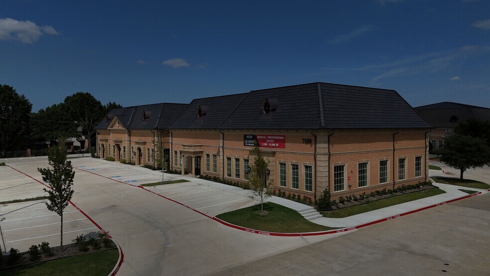 7190 Preston Rd, Plano, TX à louer - Photo du bâtiment - Image 1 de 8