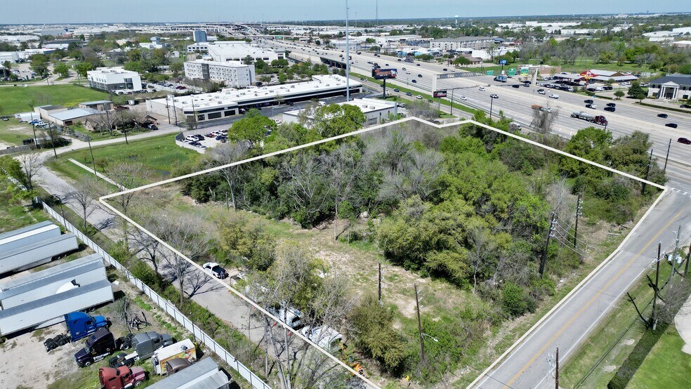 14641 Northwest Fwy, Houston, TX à vendre - Photo du bâtiment - Image 3 de 8