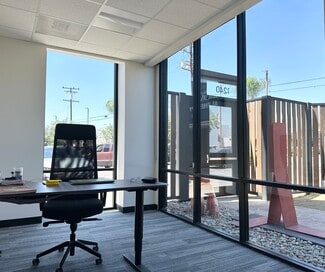 Plus de détails pour 1241-1245 San Fernando Rd, San Fernando, CA - Bureau à louer