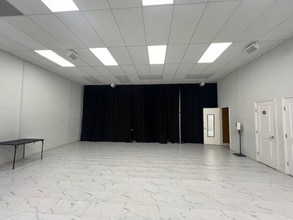 11233 Crown Park Dr, Houston, TX for lease Interior Photo- Image 1 of 4