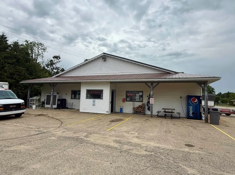 O E Railroad St, Kendall, WI for sale - Building Photo - Image 2 of 35