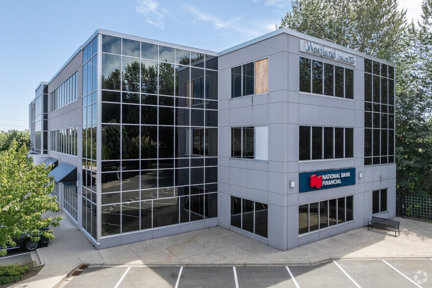 2121 160 St, Surrey, BC à louer - Photo du bâtiment - Image 1 de 3