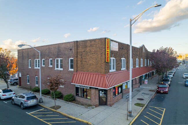 Plus de détails pour 321-335 Maple St, Perth Amboy, NJ - Bureau/Commerce de détail à louer