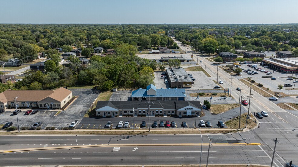 17047-17061 S Harlem Ave, Tinley Park, IL à louer - Photo du bâtiment - Image 2 de 24