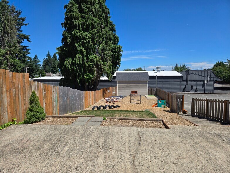 6005 NE 110th Ave, Vancouver, WA à louer - Photo du bâtiment - Image 3 de 12