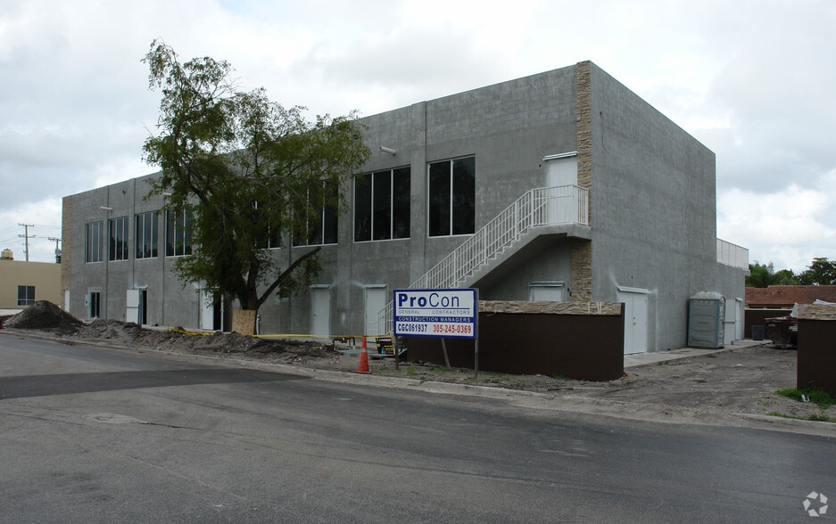 6545 NW 169th St, Hialeah, FL for sale - Primary Photo - Image 1 of 3