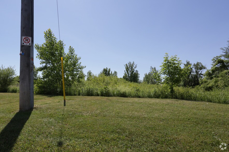 501 Raleigh Ave, Oshawa, ON à vendre - Photo du bâtiment - Image 2 de 2