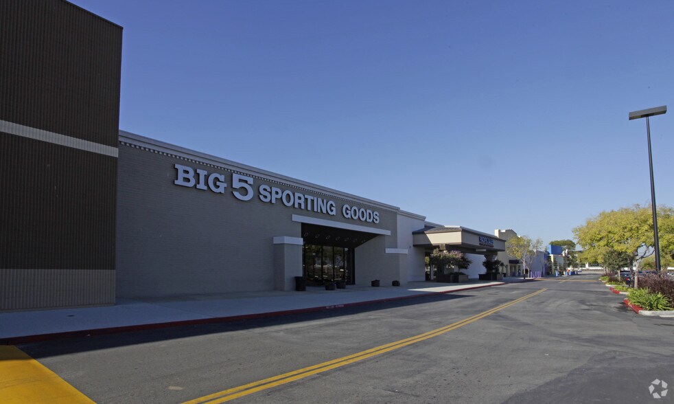 200-400 Walnut St, Redwood City, CA à louer - Photo du bâtiment - Image 3 de 5