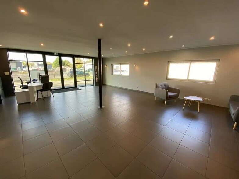 Local d'activités dans Mios à vendre - Photo intérieure - Image 3 de 12